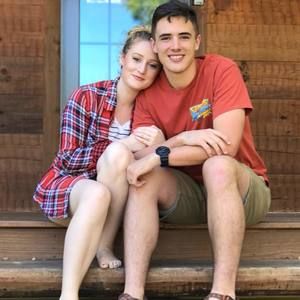 Meet your Posher, Madeline